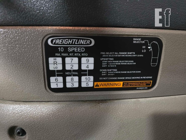 2016-freightliner-cascadia-113-image-16