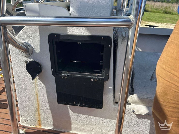 1990-21ft-center-console-fishing-boat-with-t/a-boat-trailer-image-14