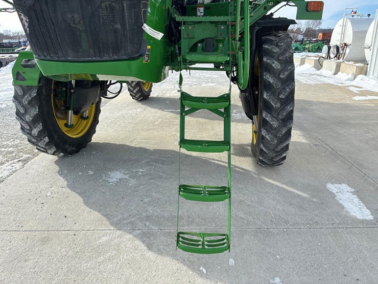 2018-john-deere-r4038-image-52