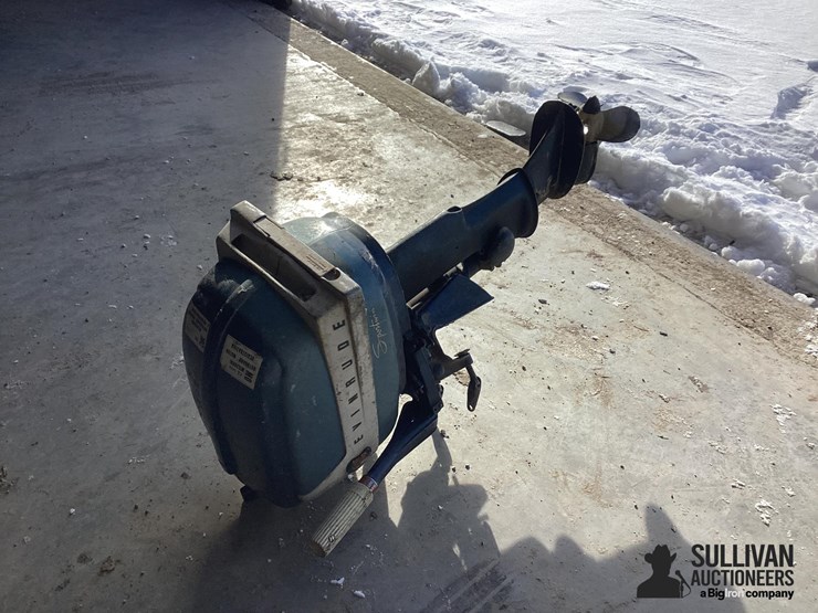 evinrude-sportwin-outboard-motor-image-7