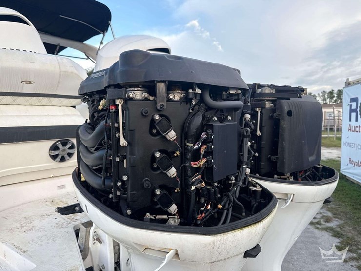 2018-regal-29obx-29ft-boat-with-34ft-t/a-boat-trailer-image-13