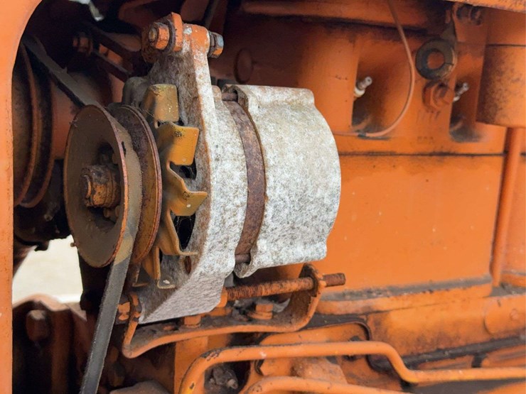 minneapolis-moline-335-image-15