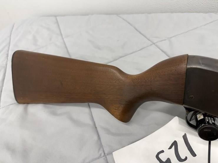 stevens-model-820-12-gauge-shotgun-image-4