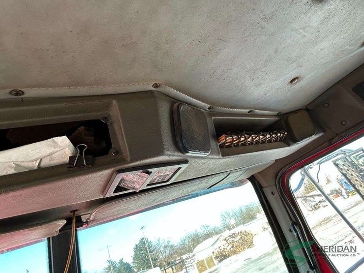 2001-western-star-4900-image-31