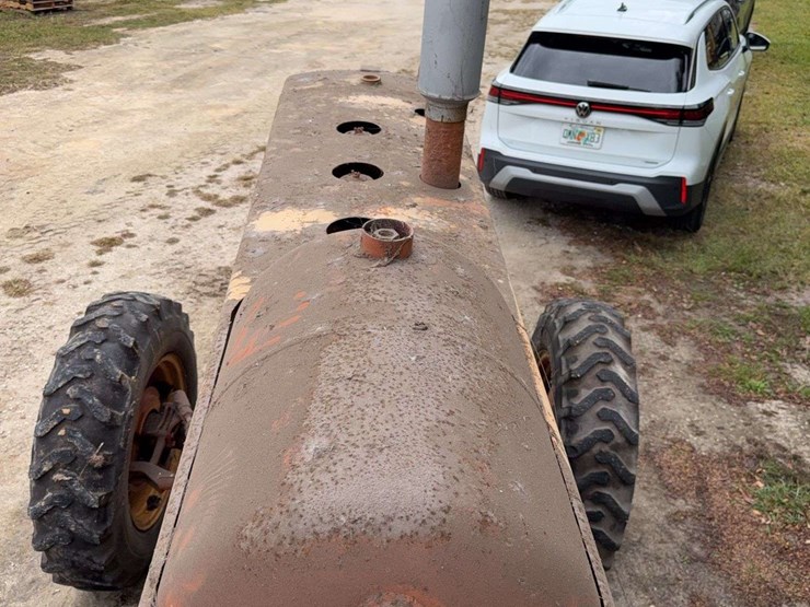 minneapolis-moline-g706-image-7