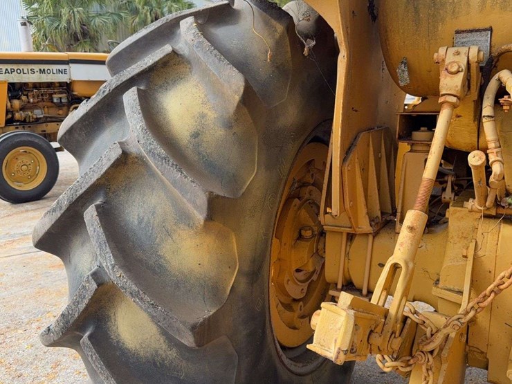 minneapolis-moline-g1000-image-40