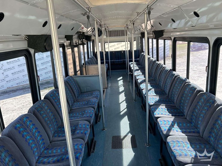 2000-thomas-saf-t-liner-image-17