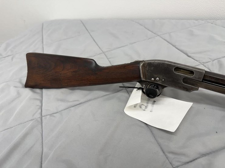 meriden-.22-s,l,-lr-rifle-image-3