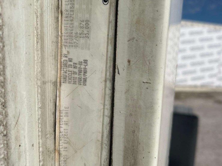 2007-freightliner-columbia-120-image-5