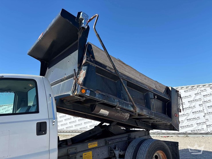 2006-ford-f650-image-13