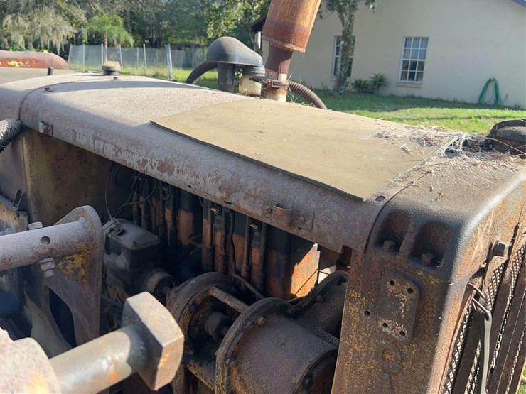 caterpillar-forty-gas-crawler-image-10