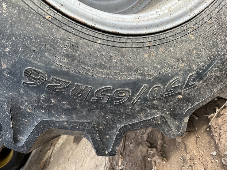 #38416-•-2016-case-axial-flow-8240-prwd-combine-yfg230343-image-5