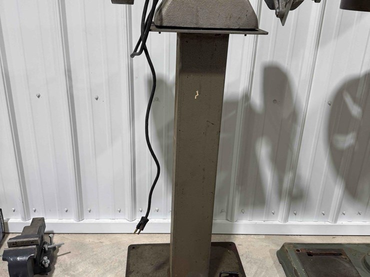 wissota-7w-bench-grinder-image-5