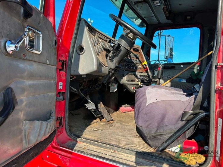 2001-western-star-4900-image-19