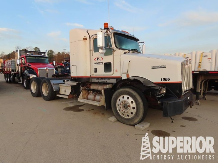 2012-kenworth-t800-image-2