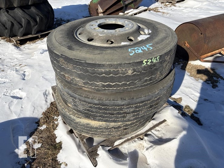 semi-tires-image-1