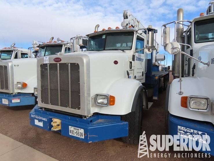 2011-peterbilt-367-image-2