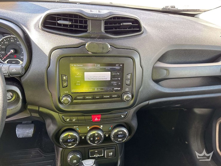 2016-jeep-renegade-image-17