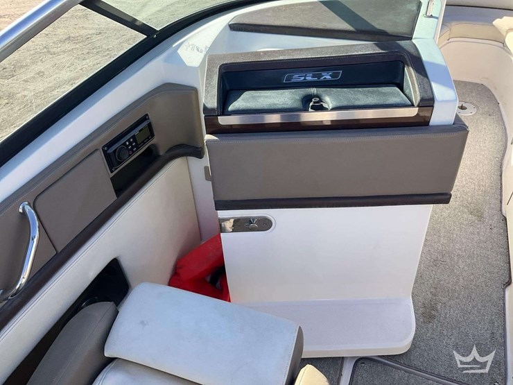 2014-sea-ray-250slx-bowrider-boat-with-t/a-boat-trailer-image-15