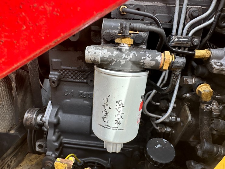 new-holland-lb75b-image-63