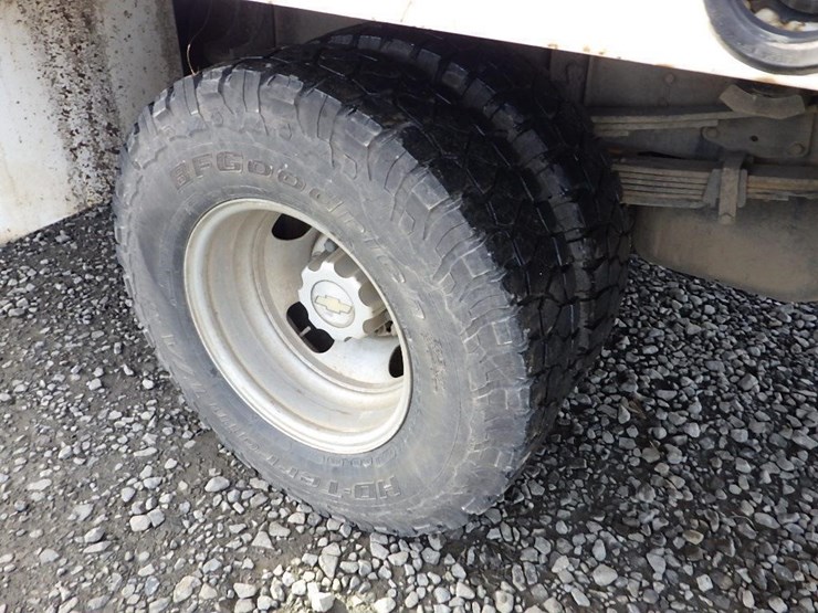 2005-chevrolet-3500-image-30