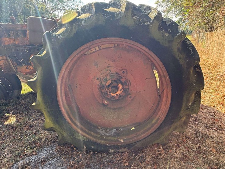 minneapolis-moline-445-image-37