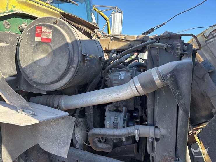 1995-ford-ln8000-image-8