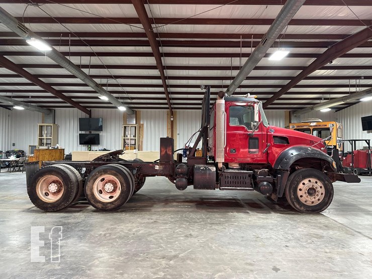 2012-mack-granite-gu713-image-6