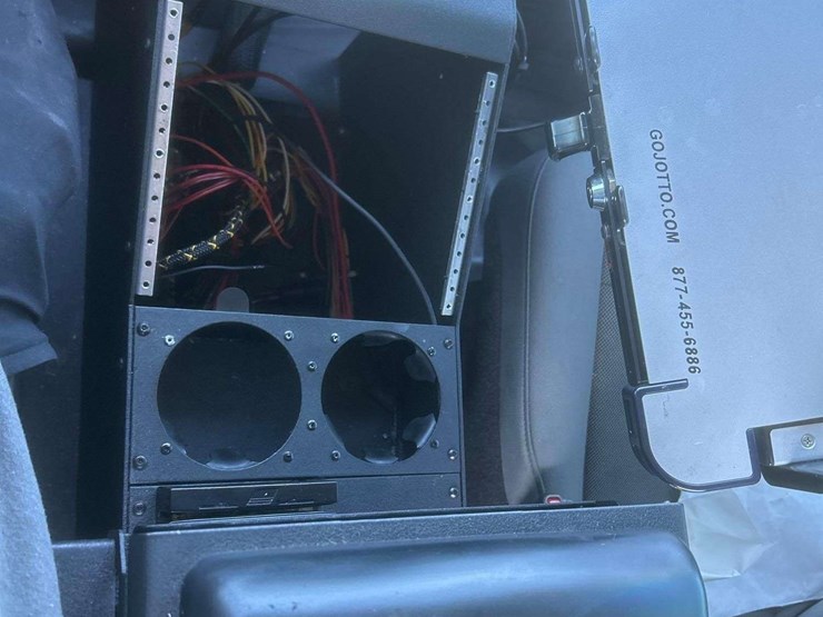 2017-ford-f150-image-25