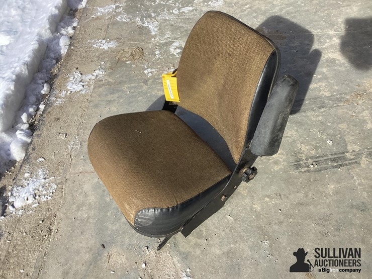 miscellaneous-tractor-seat-image-1