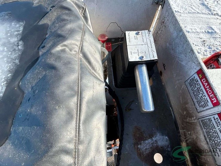 2021-ford-f750-image-17