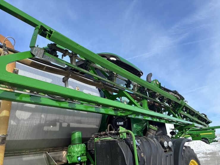 2018-john-deere-r4038-image-31