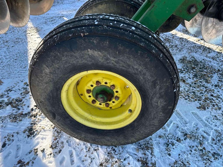 john-deere-630-image-16