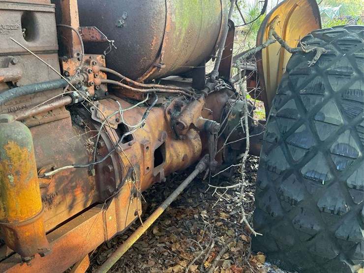 minneapolis-moline-lp-parts-tractor-image-10