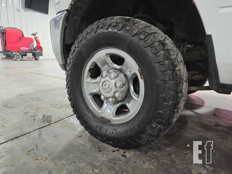 2012-dodge-2500-image-19