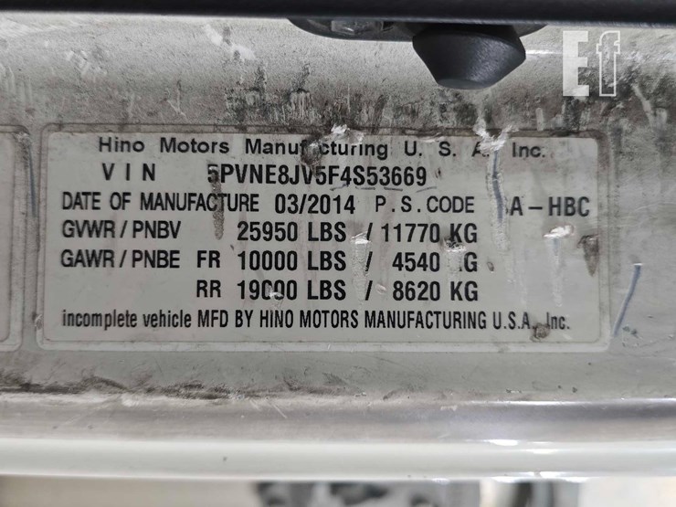 2015-hino-268-image-36