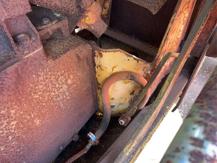 minneapolis-moline-diesel-crawler-image-44