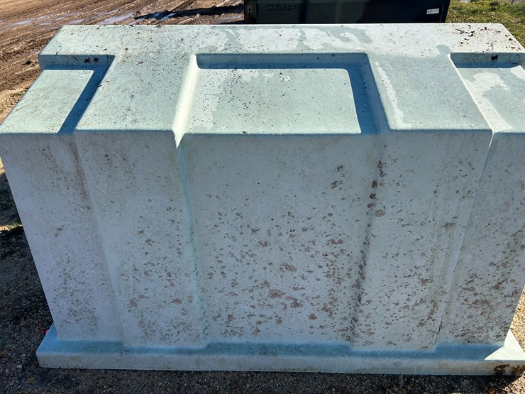 #37654-•-well-cover-image-4