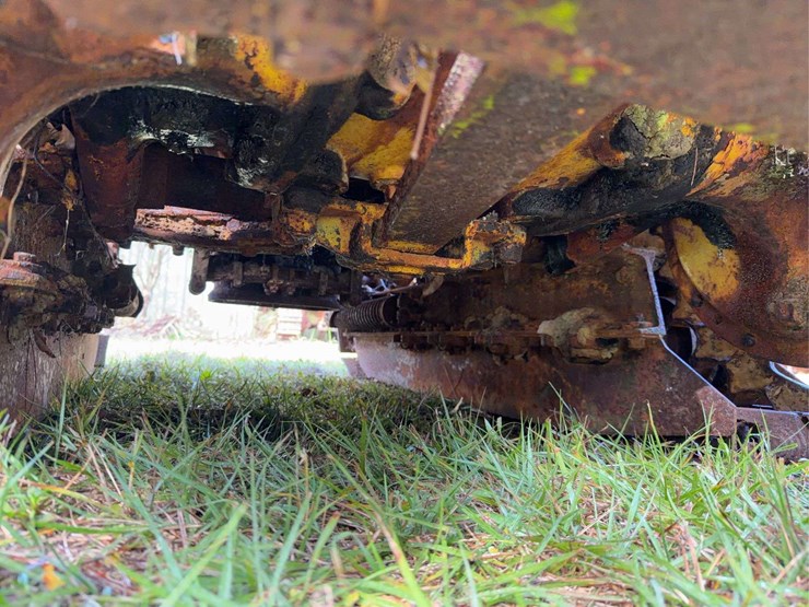 caterpillar-twenty-two-image-44