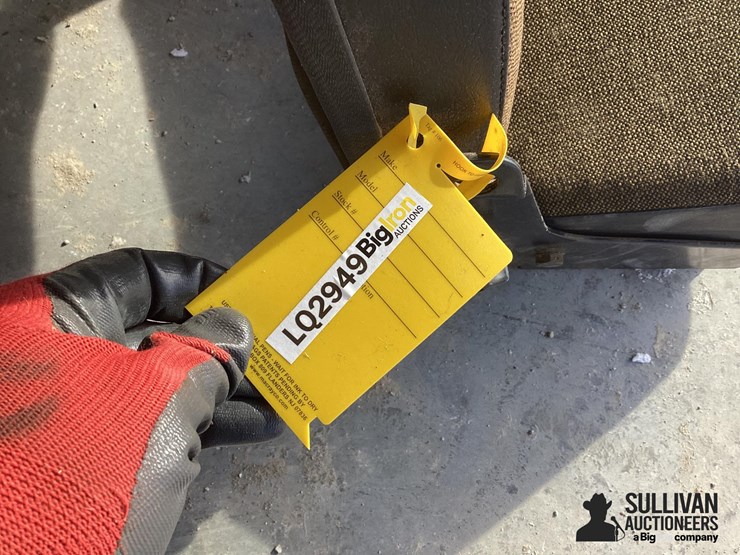 miscellaneous-tractor-seat-image-17