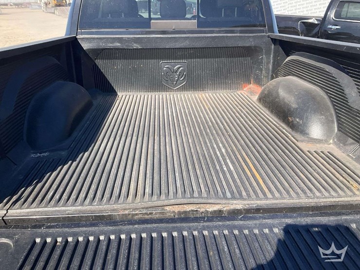 2010-dodge-ram-1500-image-38