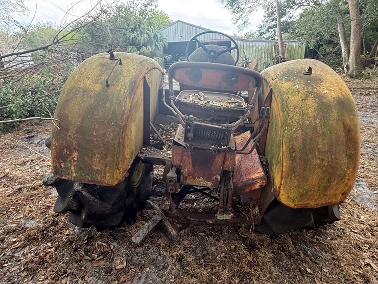 minneapolis-moline-g706-image-5