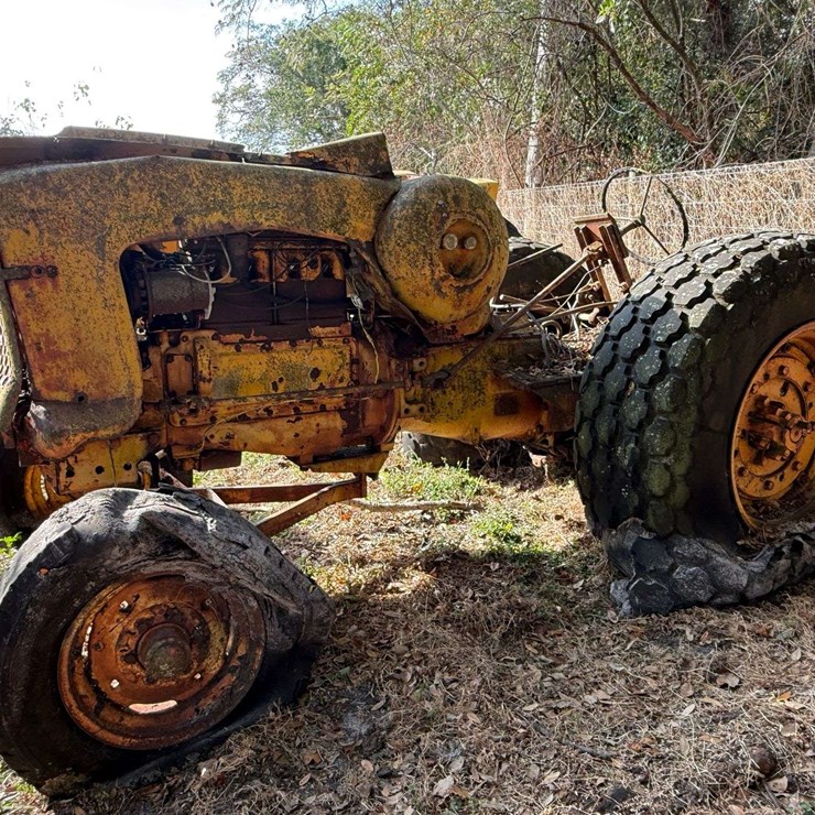 Minneapolis Moline Orchard LP Parts Tractor