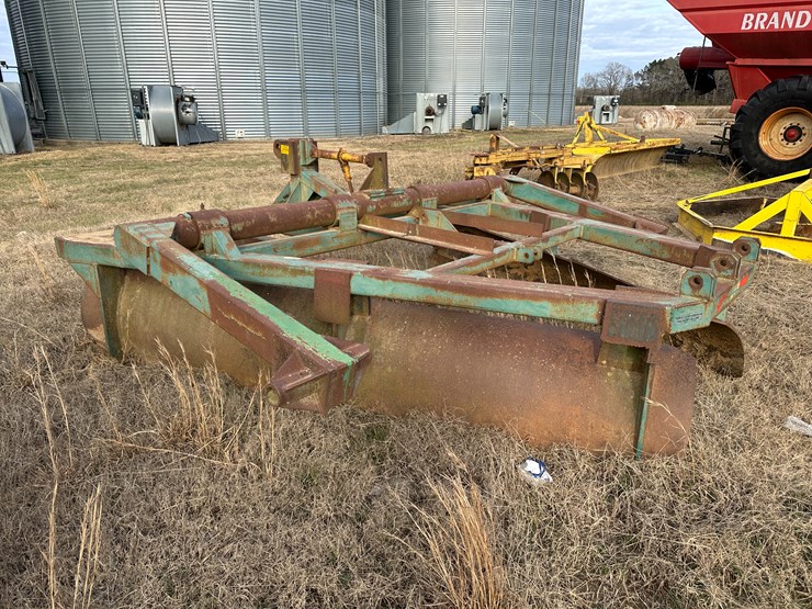 #38445-•-triple-j-levee-squeeze-image-4