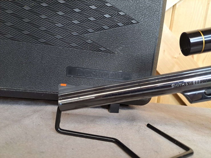 smith-&-wesson-model-29-2-.44-magnum-da-revolver-image-7