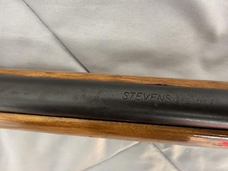 savage-model-15-a-.22-s,l,-lr-rifle-image-9