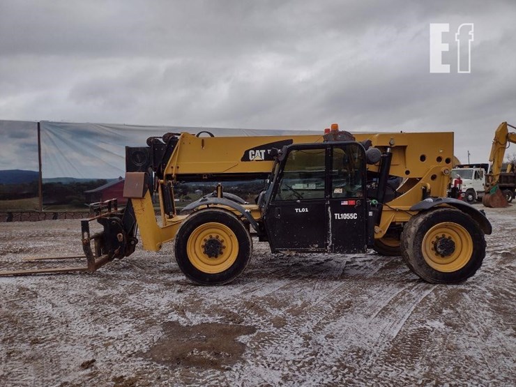 2015-caterpillar-tl1055c-image-1