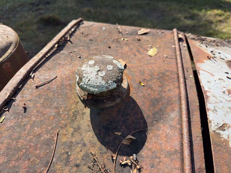 caterpillar-2-ton-image-45