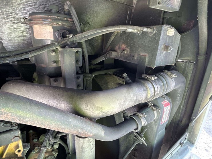 2000-thomas-saf-t-liner-image-10