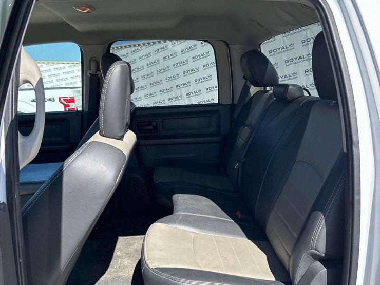 2012-dodge-1500-image-19